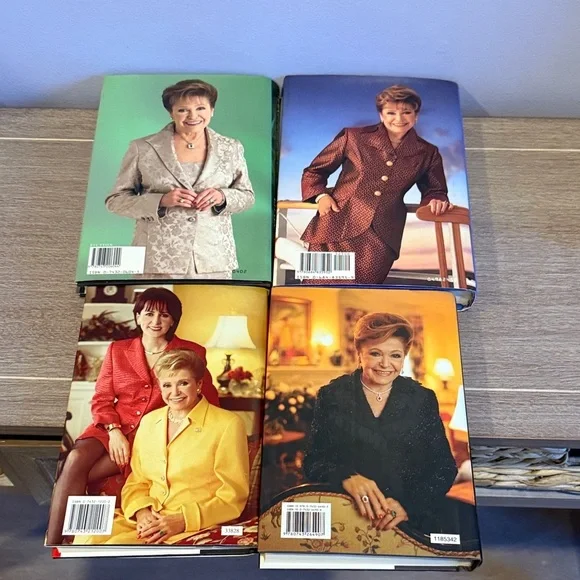 Mary Higgins Clark Hardcover Book Set - Picture 2 of 2